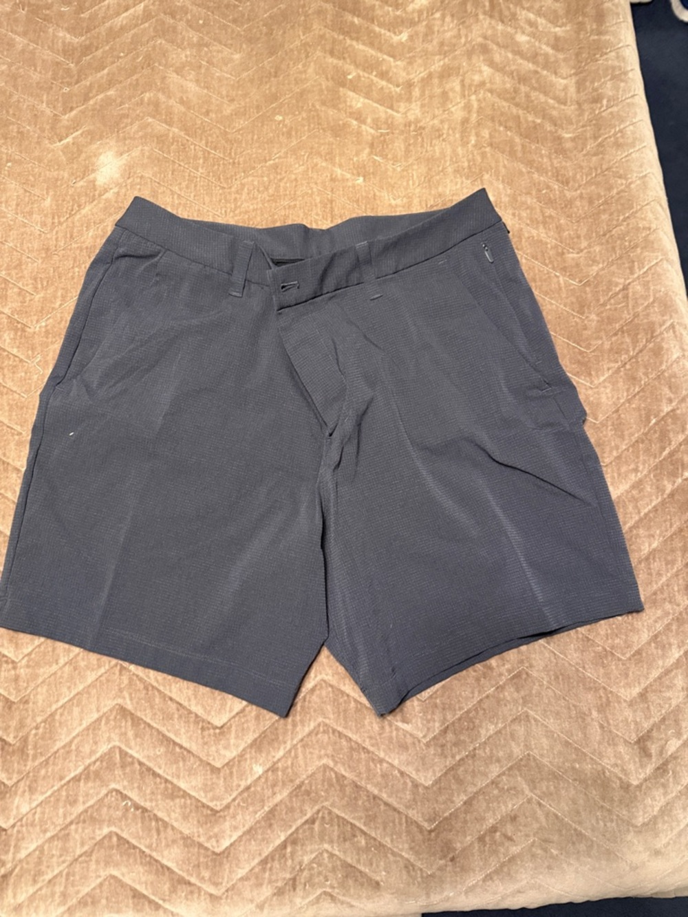 lululemon athletica Men's Black Performance Flat-Front Shorts